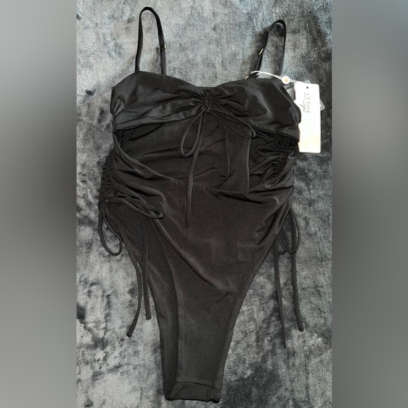 Oh Polly Addictive Ruched Cut Out Underbust Swimsuit in Black Size XL NWT - Picture 13 of 16